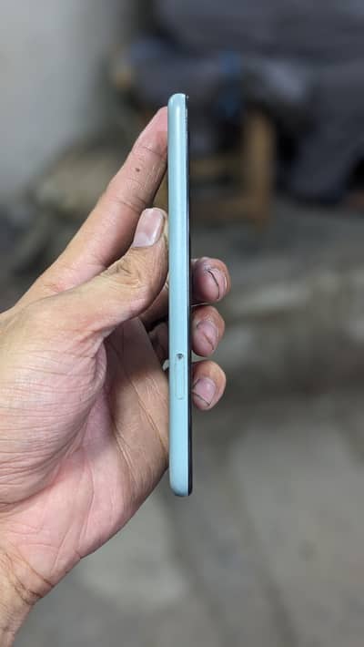 Google pixel 5 gb. 128 ram. 6