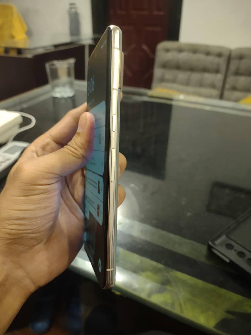 Google pixel 7pro 4
