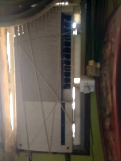 Shipping AC in good condition