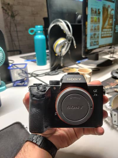 selling Sony a7III for sale