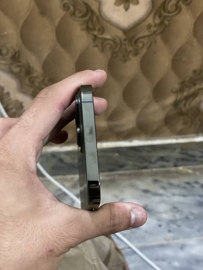 Iphone 13 pro max 4
