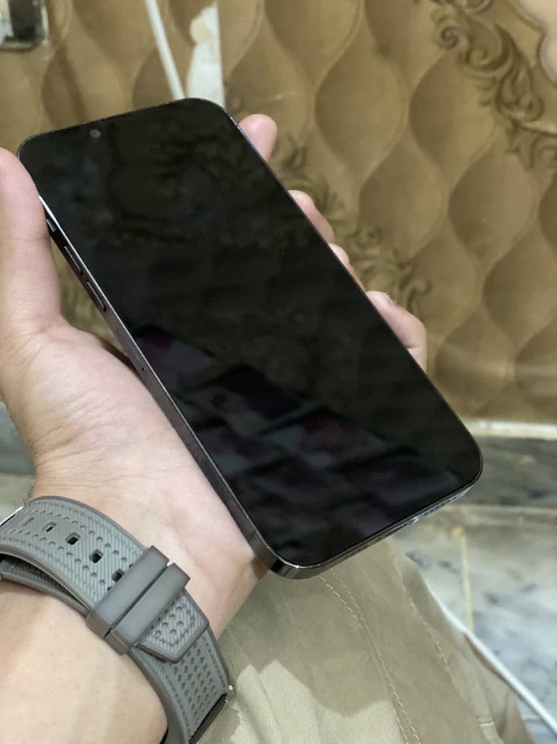 Iphone 13 pro max 6