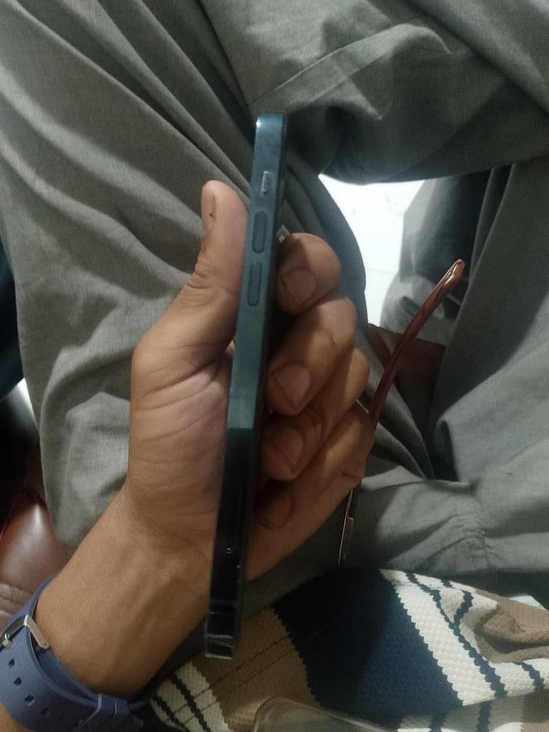 iPhone 12 Pro 1