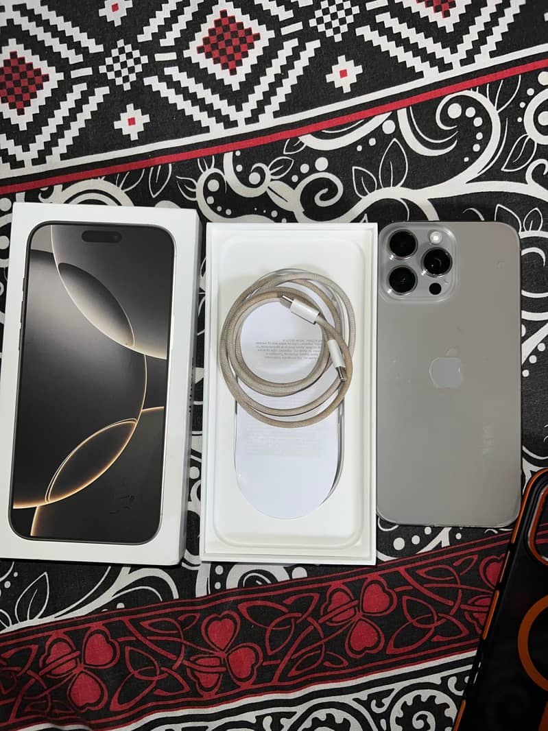 Iphone 16 pro max 1