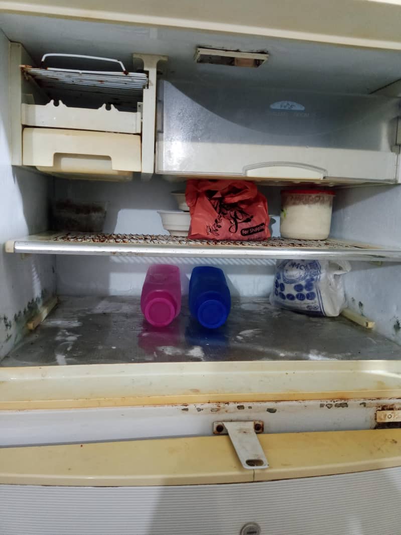 Dawlance fridge 4