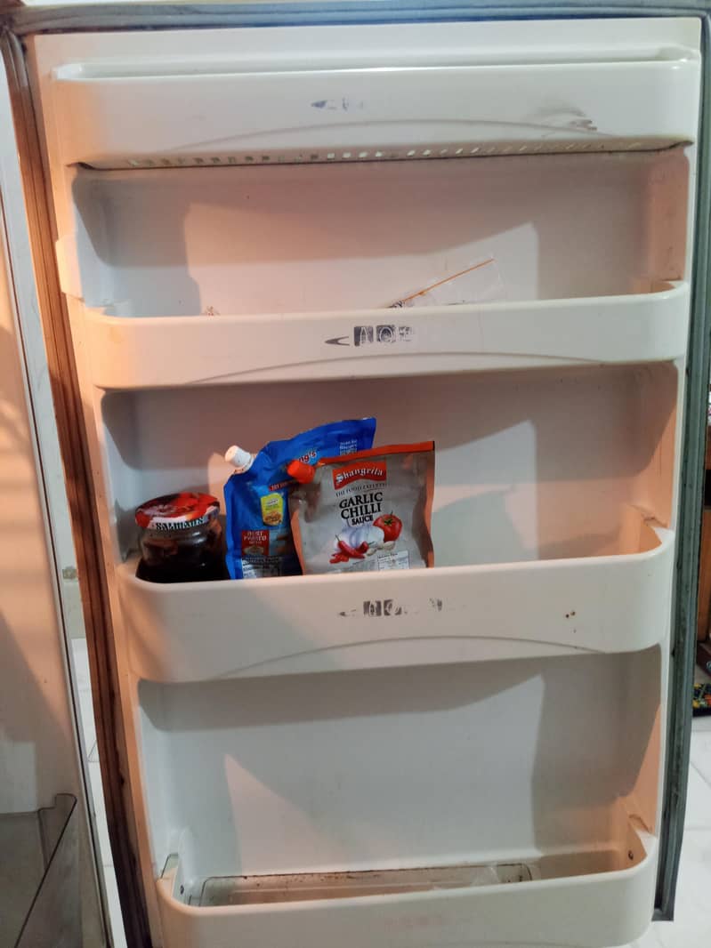 Dawlance fridge 8