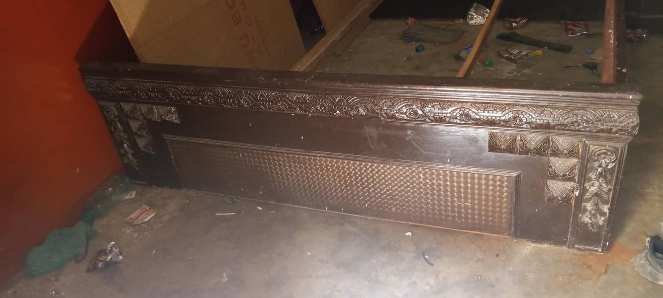 King size bed 8