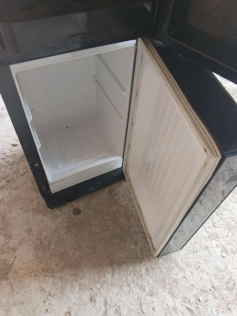dispenser 4