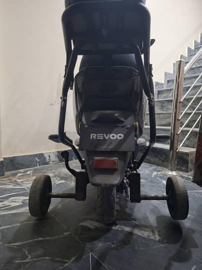 Scooty side training wheels for training