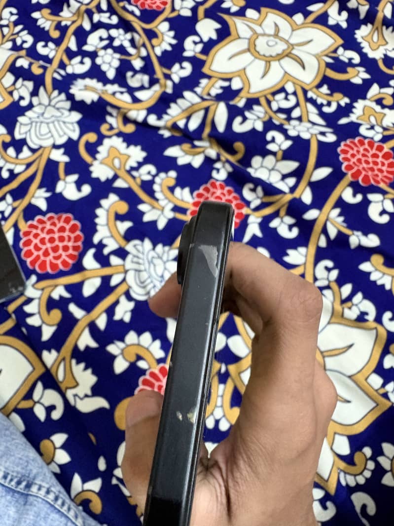 Iphone 16 plus jv 5
