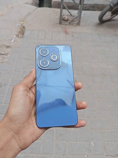 INFINIX HOT 40i  8/128.  with Box + Silicon Cover (EXCHANGE POSSIBLE)