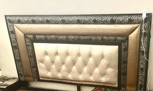 King size bed with dressing and side tables