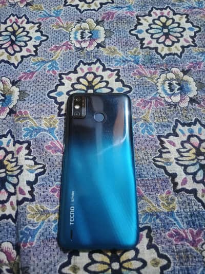 TECNO SPARK 6 GO  .  64GB .