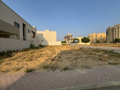 272 Sq Yd Corner Category Plot For Sale Precinct-8, Bahria Town Karachi. Prime Location | Ideal for Residence or Investment. Just 5 Mins Drive from Entrance | Near Park, Mosque, Midway Commercial & Bahria Heights.
