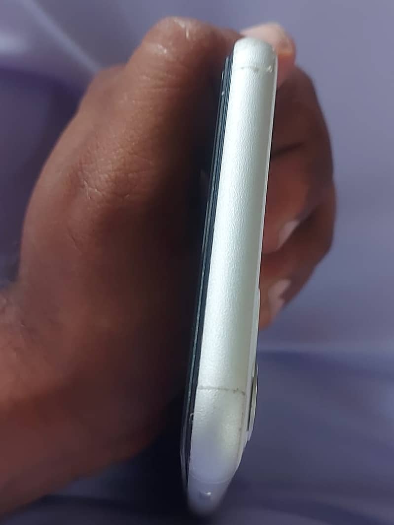 Apple iPhone 11 6
