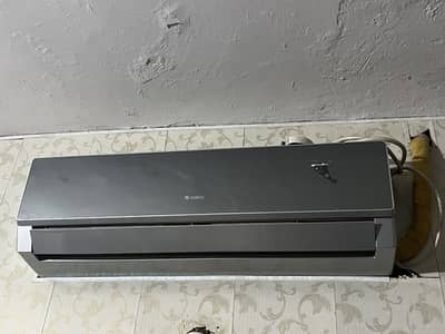 Gree Non inverter (direct cool) A. C for sale