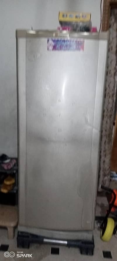 Dawlance Refrigerator Medium Size Single door
