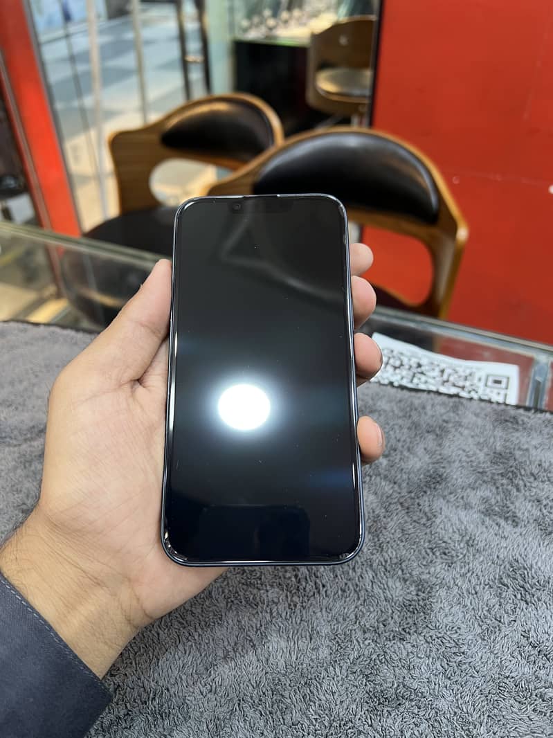 iPhone 14 2