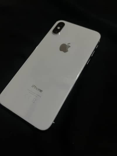 Iphone XS. 512storage. 76% battery health.