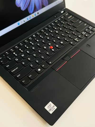 Lenovo ThinkPad X13 i5 10th Gen / 8GB RAM / 256GB SSD – Slim & Fast
