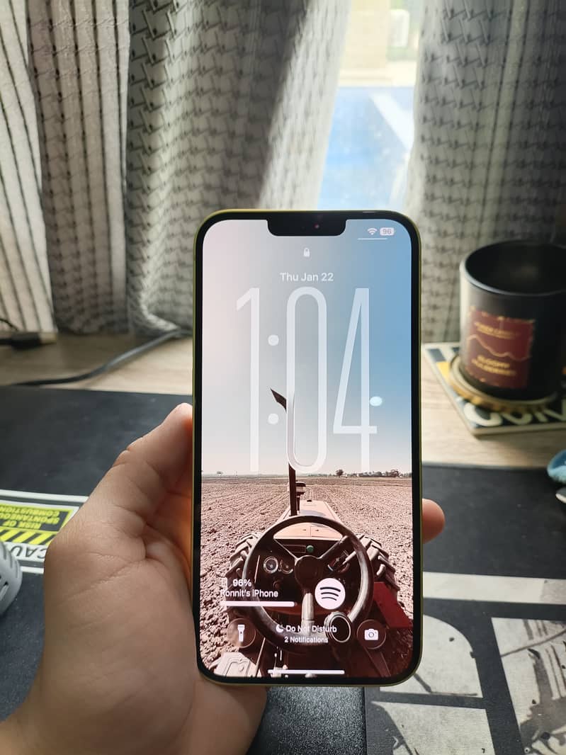 iPhone 14 Plus Yellow Scratchless Condition 5