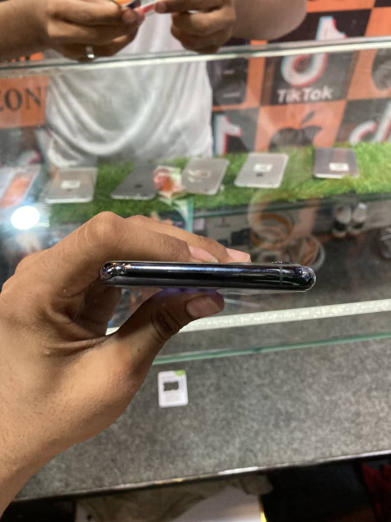 Iphone 11 pro max jv 2