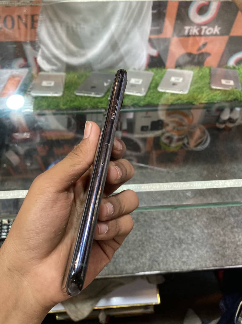 Iphone 11 pro max jv 4