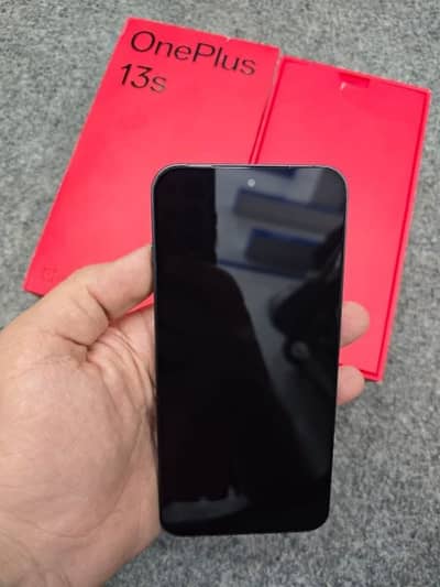 one Plus 13s 12gb/512