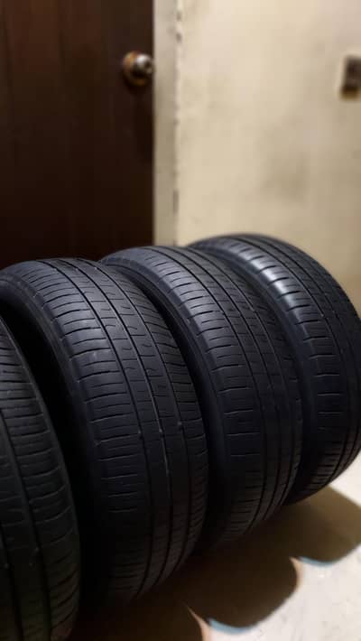 195 65 R15 4 tyre good condition