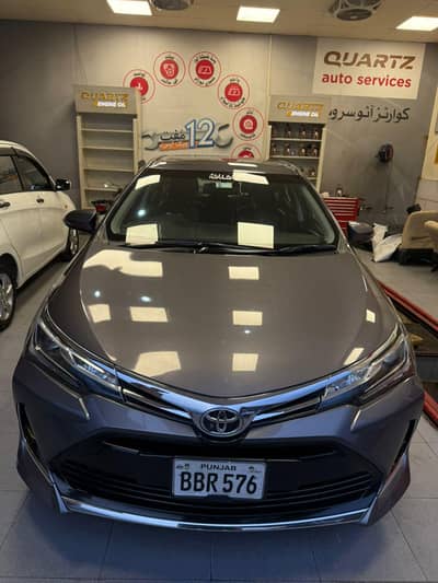 Toyota Corolla Altis Grande 1.8  Black Room