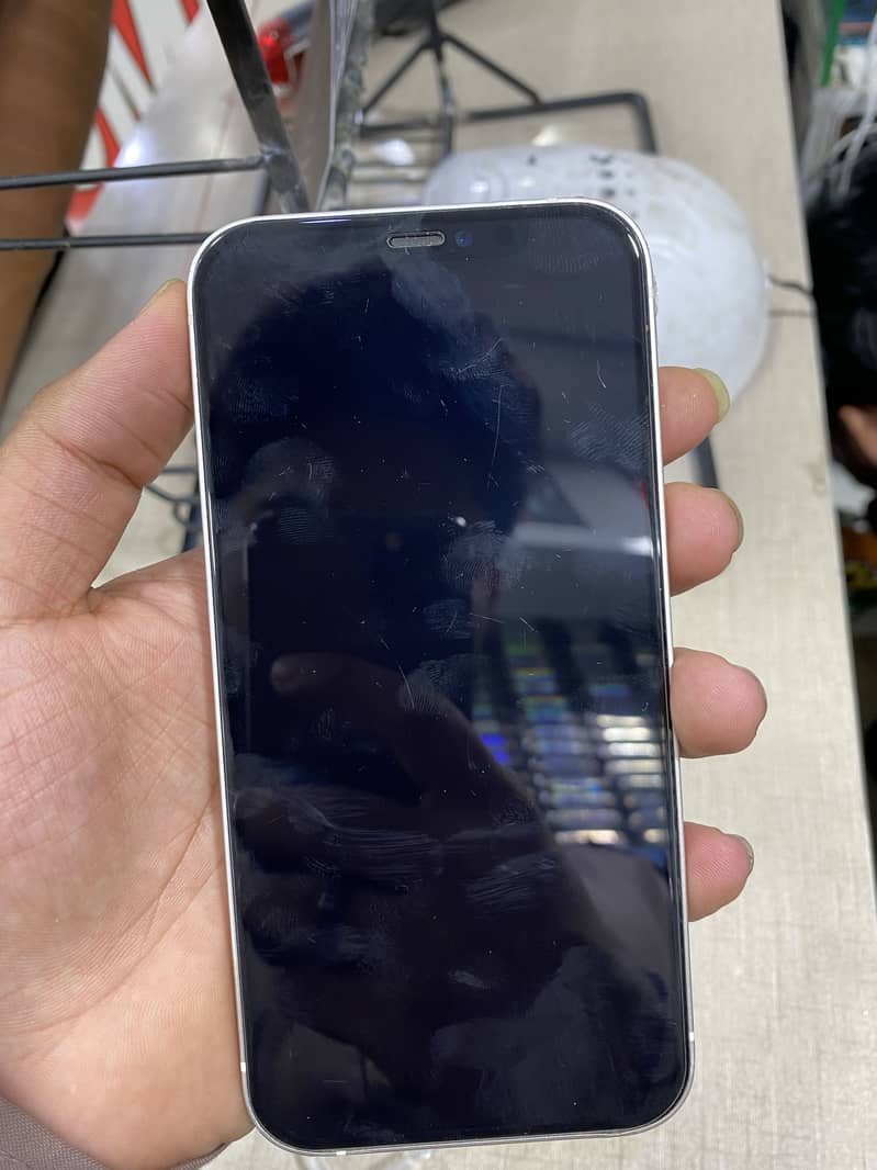 Iphone 12 white 3