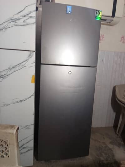 Fridge medium Haier