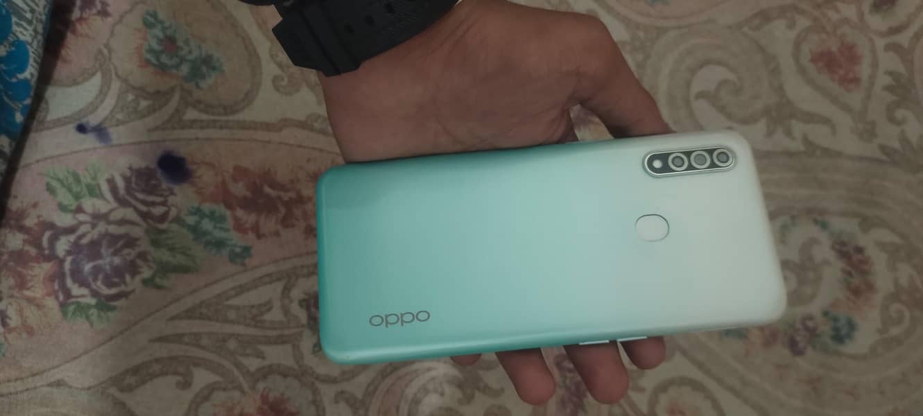 OPPO A31 0