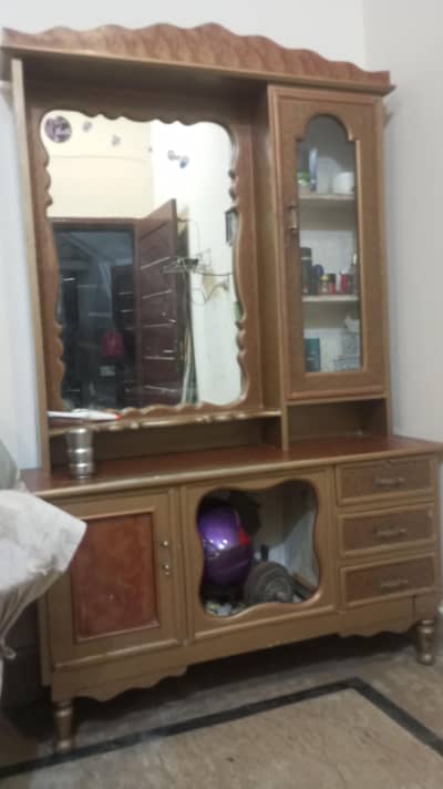 dressing table