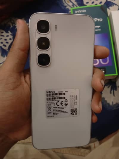 Infinix Hot 60 pro Brand new scrachless phone only 2 months used