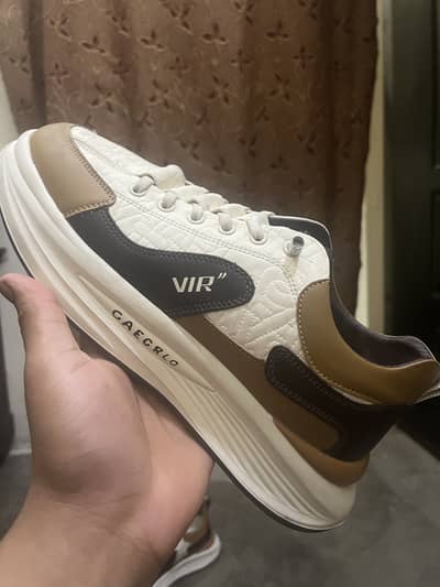 Chunky sneakers for men