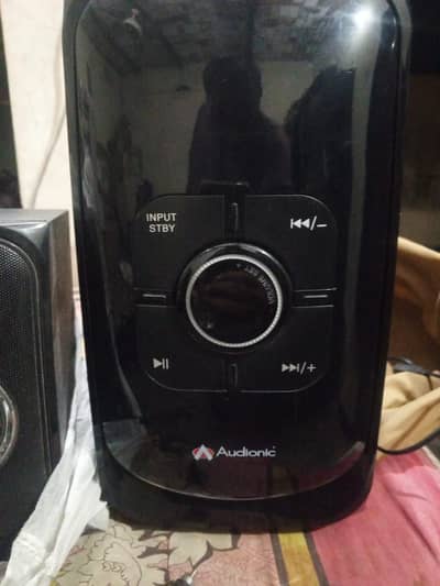 audionic sound system  3 pis