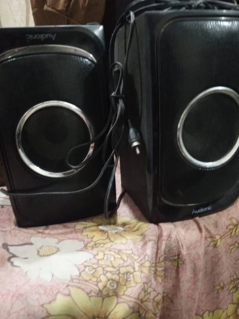 audionic sound system  3 pis 4