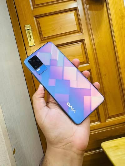 vivo v21e 8 GB Ram 128gb03326744685 WhatsApp number