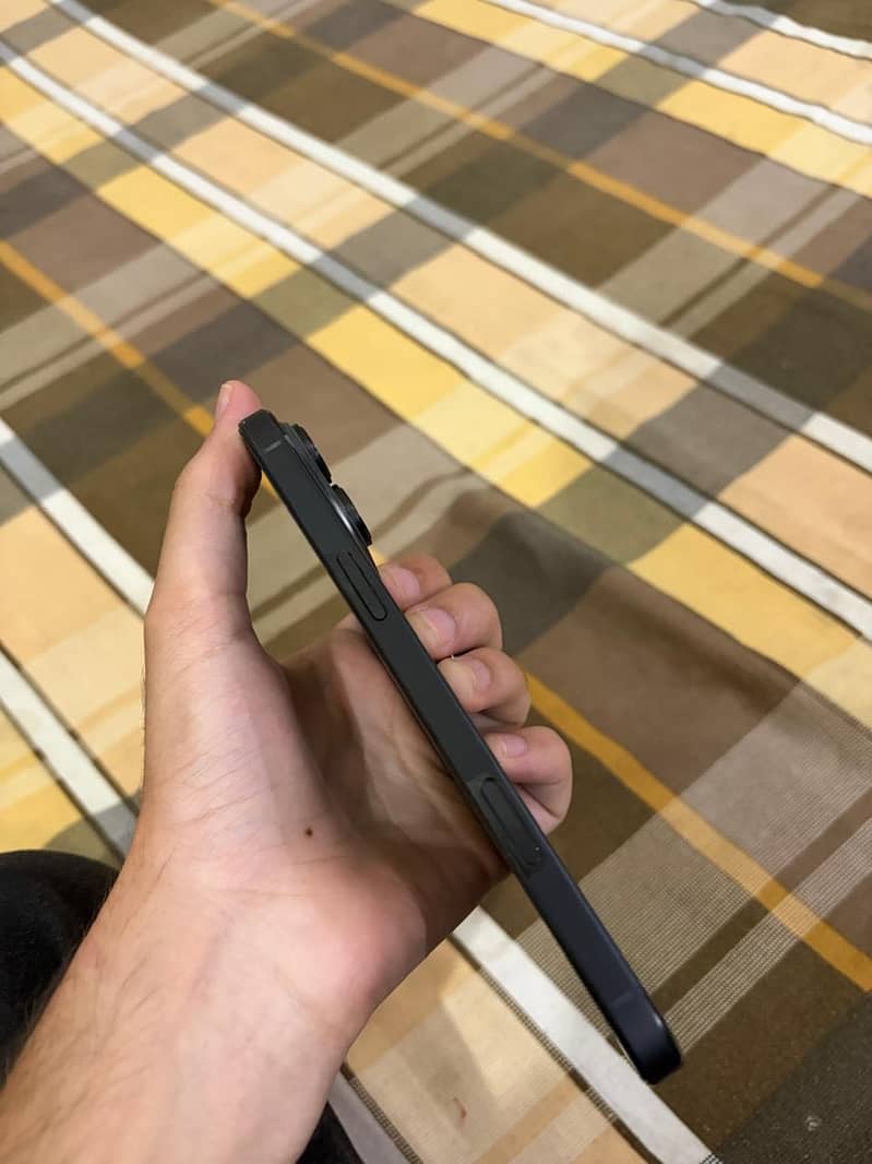 Iphone 16 pro max jv 1