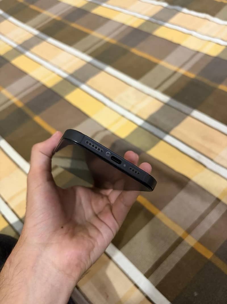 Iphone 16 pro max jv 6