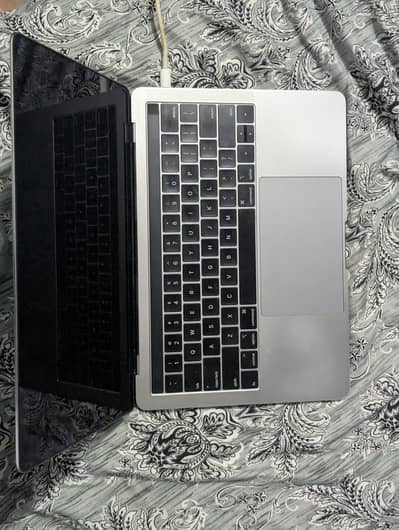 MacBook Pro 2019 Core i5 16gb Ram 500gb SSD Exchange  possible