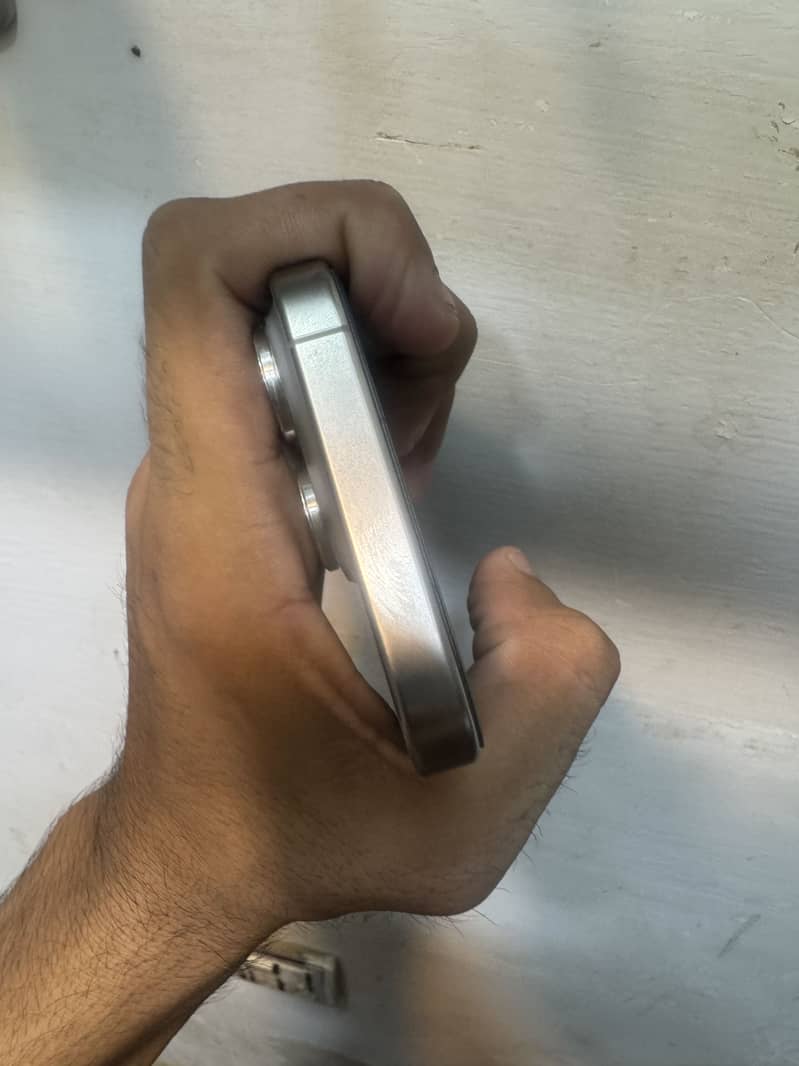 Iphone 15 pro 4