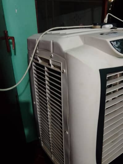 slightly used very good condition urgent sale