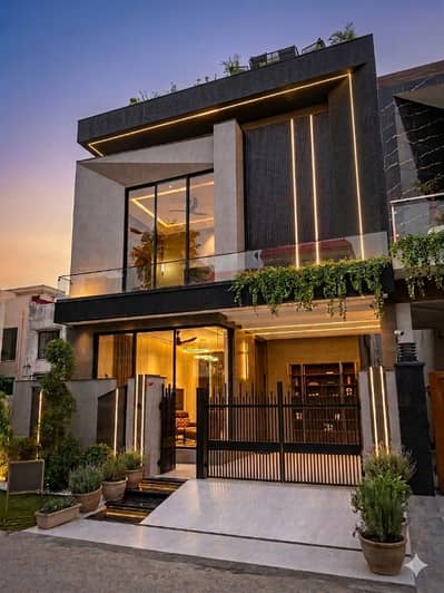 Outstanding 5 Marla Property In DHA Phase 9 Town Perfect Blend Of Comfort & Investment Value