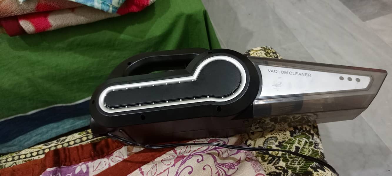 Vacuum cleaner 0