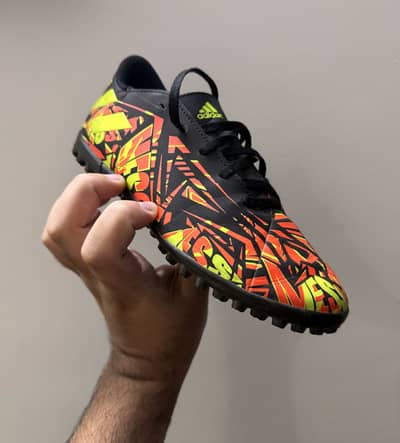 The Adidas Nemeziz Messi . 4 “Rey Del Balón"