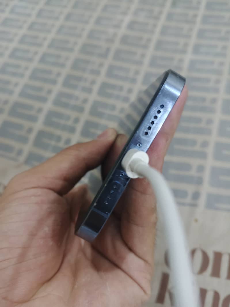 iPhone 13 pro max 2