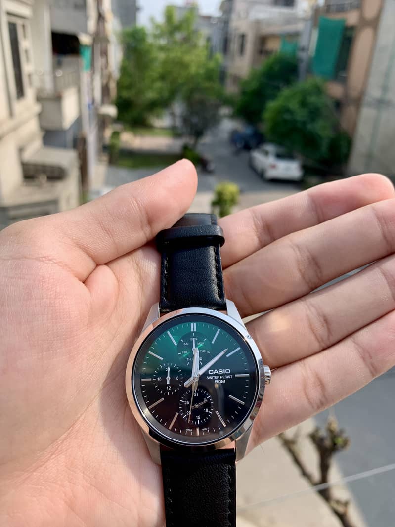 Casio watch with box 4