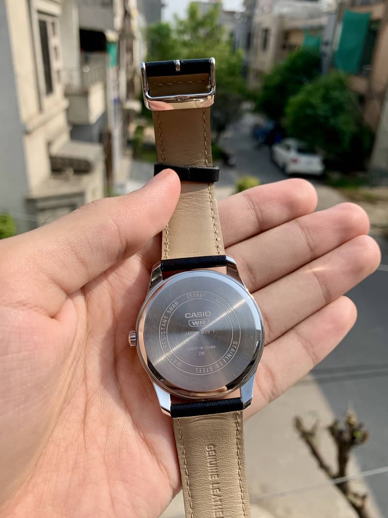 Casio watch with box 6